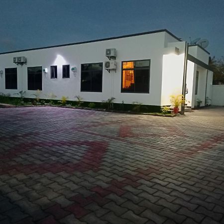 Chibuba Airport Accommodation 达累斯萨拉姆 外观 照片